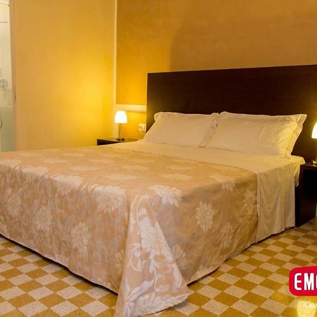 Relais Del Borgo Hotel & Spa 4 Stelle Staffolo エクステリア 写真