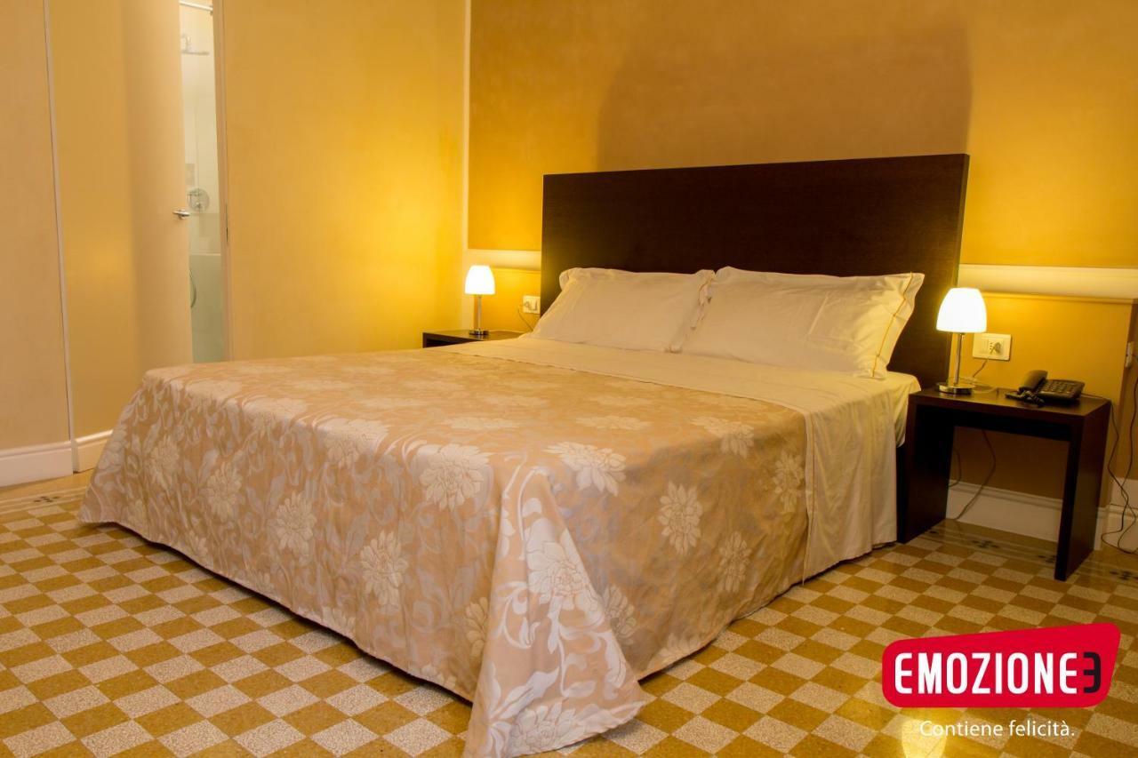 Relais Del Borgo Hotel & Spa 4 Stelle Staffolo エクステリア 写真